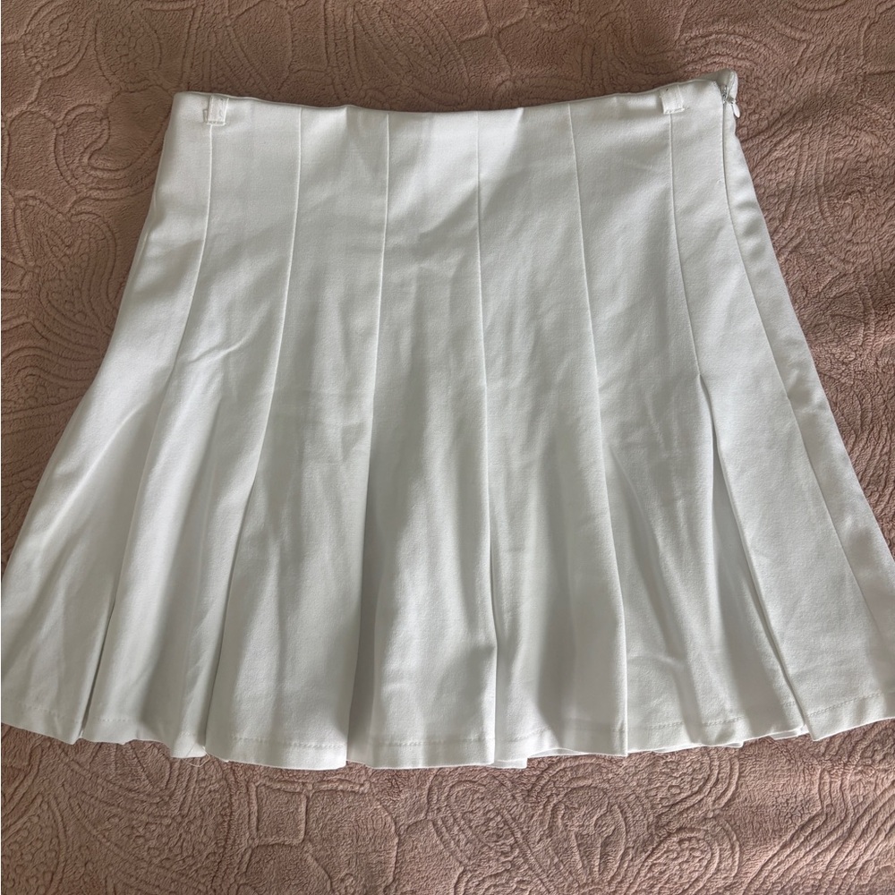 Bershka White Pleated Mini Skirt